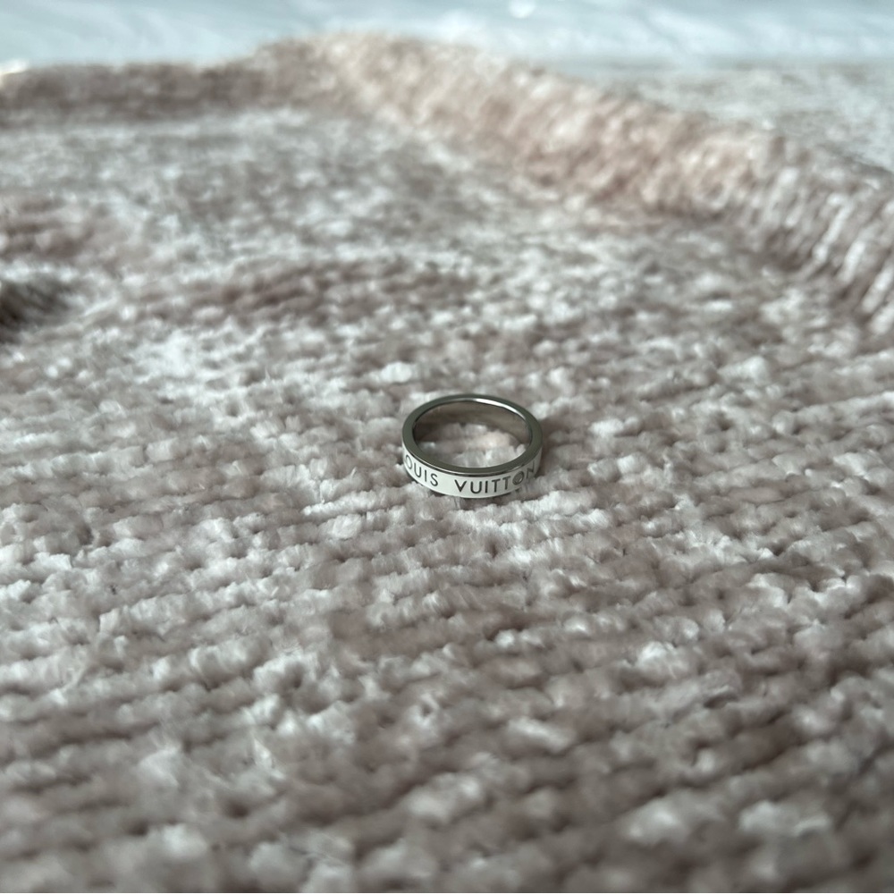 White & Silver Ring